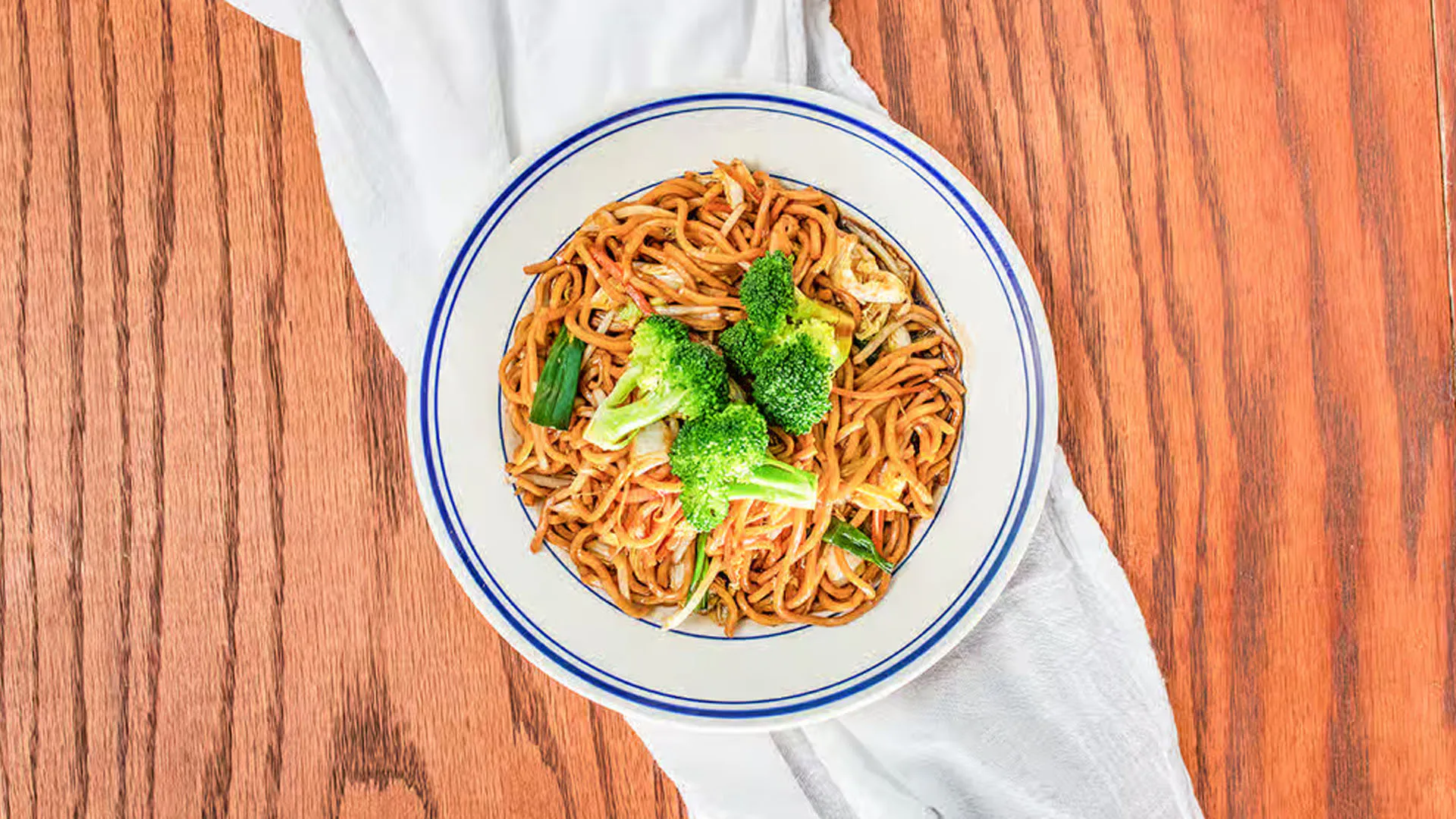 Vegetable Lo Mein at Hunan Wok, Chinese Restaurant in Middlesex